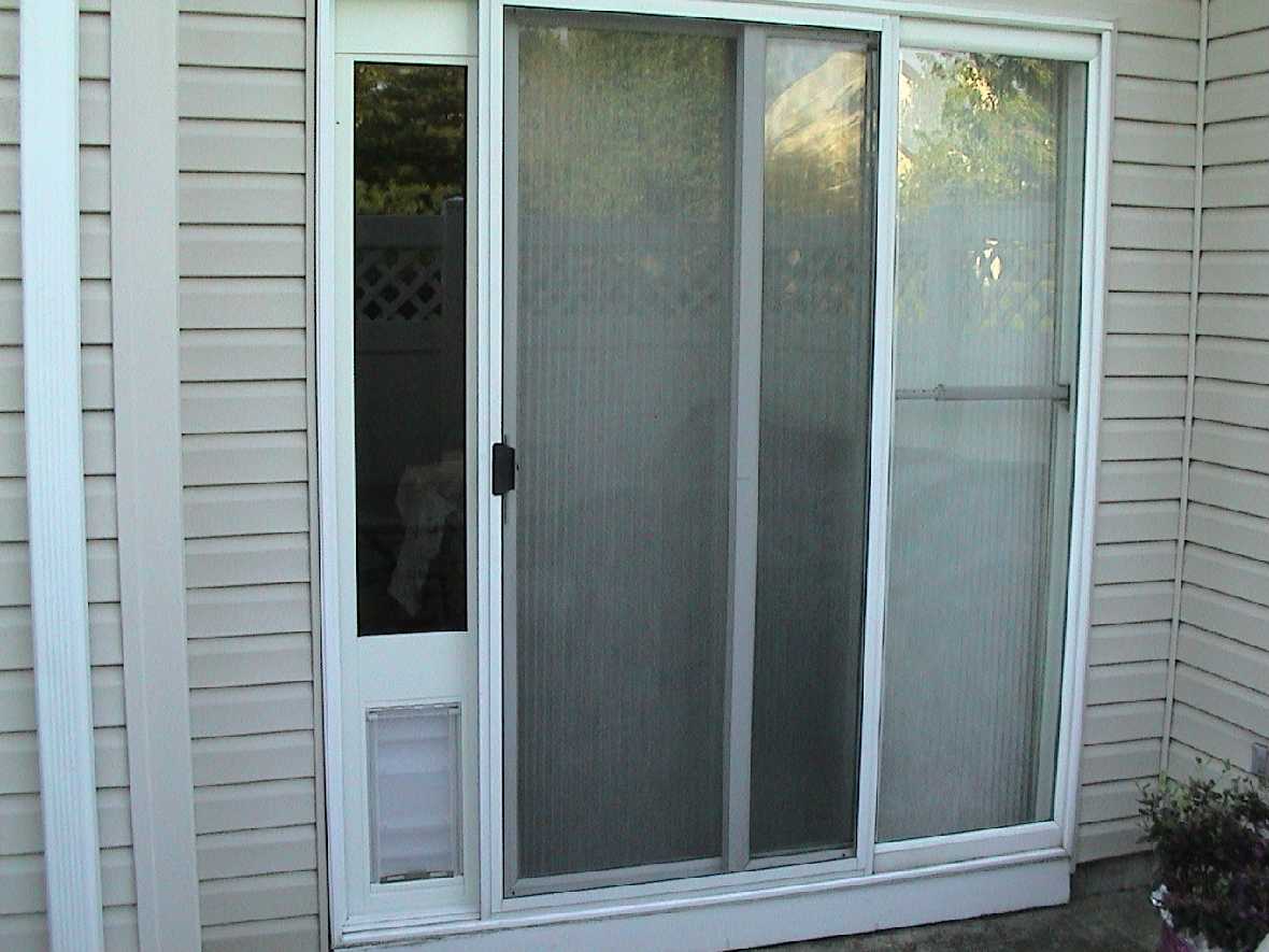 PetSafe Sliding Glass Door Lock - Image 4