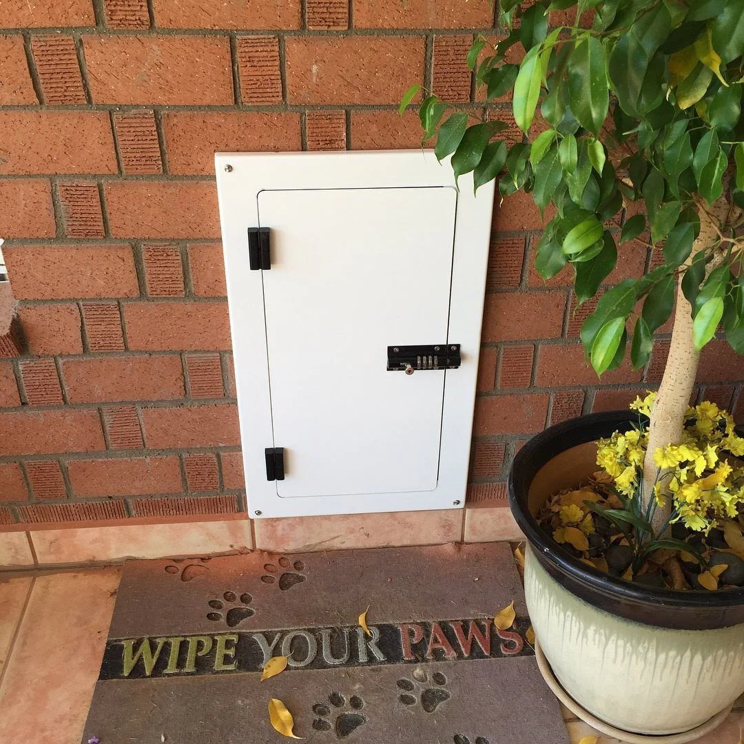Watchdog Steel Security Pet Door Cover - Image 3